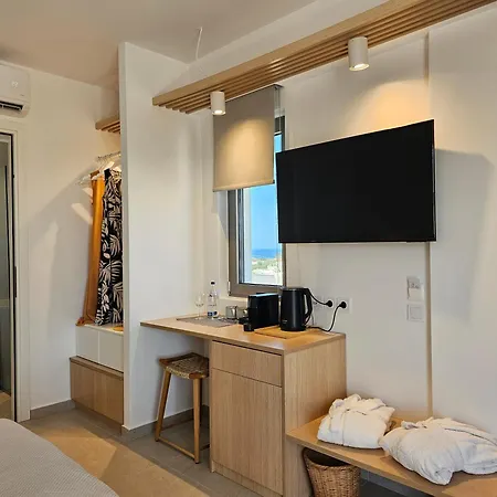 Etherio Milos Apartahotel 3*