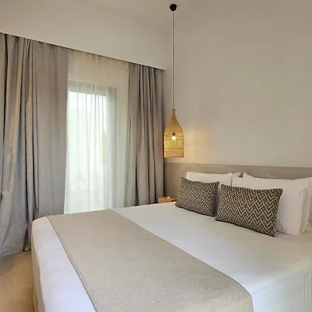 Etherio Milos Aparthotel Pollonia