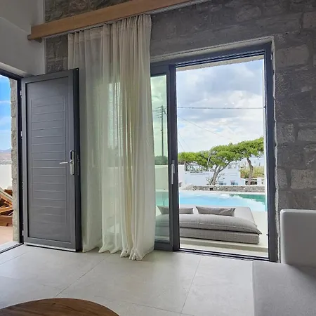 Etherio Milos Aparthotel Pollonia