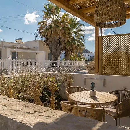 מלון דירות Etherio Milos 3*