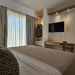 Apartmanhotel Etherio Milos 3*