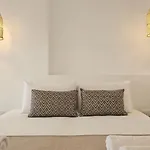Aparthotel Etherio Milos Pollonia