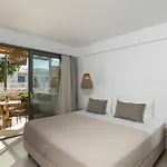 Etherio Milos Aparthotel Pollonia