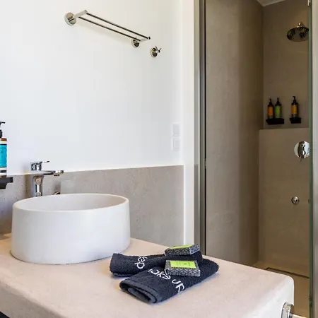 Etherio Milos Pollonia