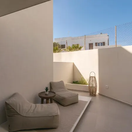 Etherio Milos Hotel apartamentowy Pollonia