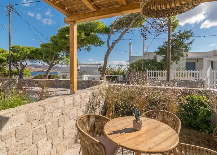 Etherio Milos Aparthotel 3*