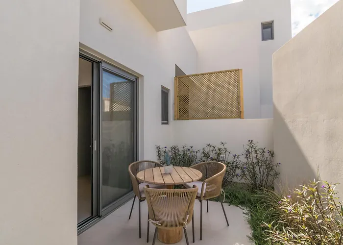 Etherio Milos Pollonia